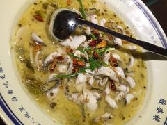 招牌金汤泡菜鱼-酸婆娘江湖川菜(紫竹路店)
