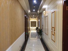 走廊-尚足影院式足疗·住宿·美食(解放碑店)