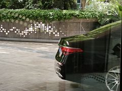 -上海虹桥祥源希尔顿酒店