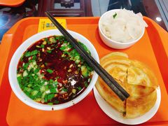 牛肉面-牛一嘴·兰州牛肉面·大盘鸡(财富中心店)