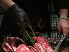 -铭牛烧肉·和牛海鲜自助(高新月牙湖店)