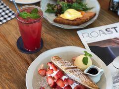-ROAST coffee & eatery