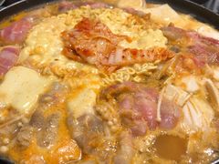 泡菜五花肉锅-炙韩料理·部队锅专门店
