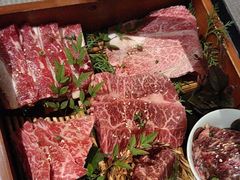 -山川小町·极番烧肉(新地假日广场店)