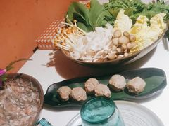 -喃喃椰·糟粕醋·椰子鸡火锅(七堡花园店)