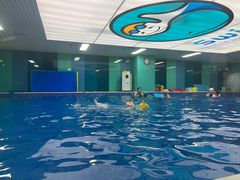 -Swim斯卫姆国际儿童游泳中心(红博中央公园店)