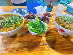 -越洋肖氏老米线(杨家坪店)