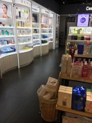 -唐三彩智能美妆体验馆