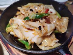 干锅手撕包菜-粤港湾砂锅粥·宵夜(宝龙店)