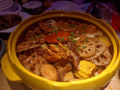 -多嘴肉蟹煲(万达店)