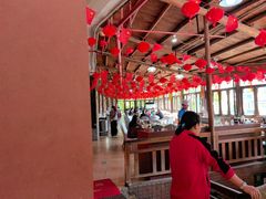 -鲤鱼塘农家山庄