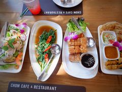 -Chom Cafe and Restaurant