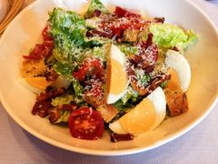 传统凯撒沙拉配风干脖肉-塞纳河法国餐厅(意式风情街店)