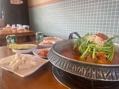 -喇喇排骨火锅·传统韩式脊骨汤(望京西园总店)