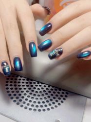 -丽心自助美甲美睫