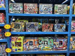 -逝水玩具折扣店