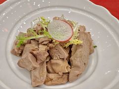 香蜜鹅肝-侬佳蒸菜馆(听潮店)