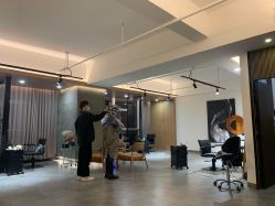 -C-18 SALON