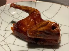 金牌妙龄乳鸽-新荣记(南京西路店)