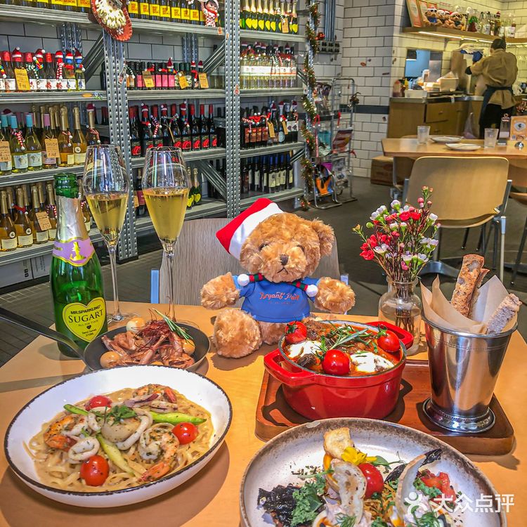 预制朋友圈之美式复古餐厅圣诞照🎄