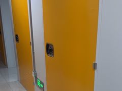 -安东易迷你自助仓储寄存仓库(杨浦店)