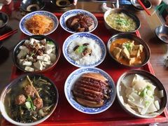 -蓝田九大碗民俗食府(蓝田店)