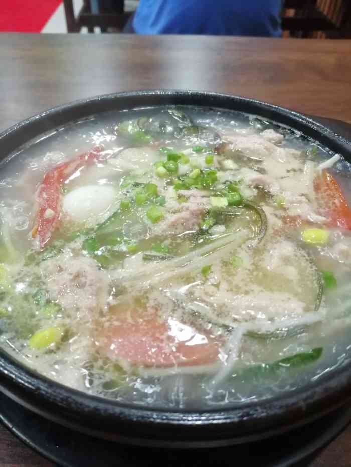 渝味酸菜滑肉面块-"至少有大半年没有吃过砂锅米线了92实在.