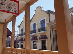 -王府井奥莱临潼小镇(临潼店)