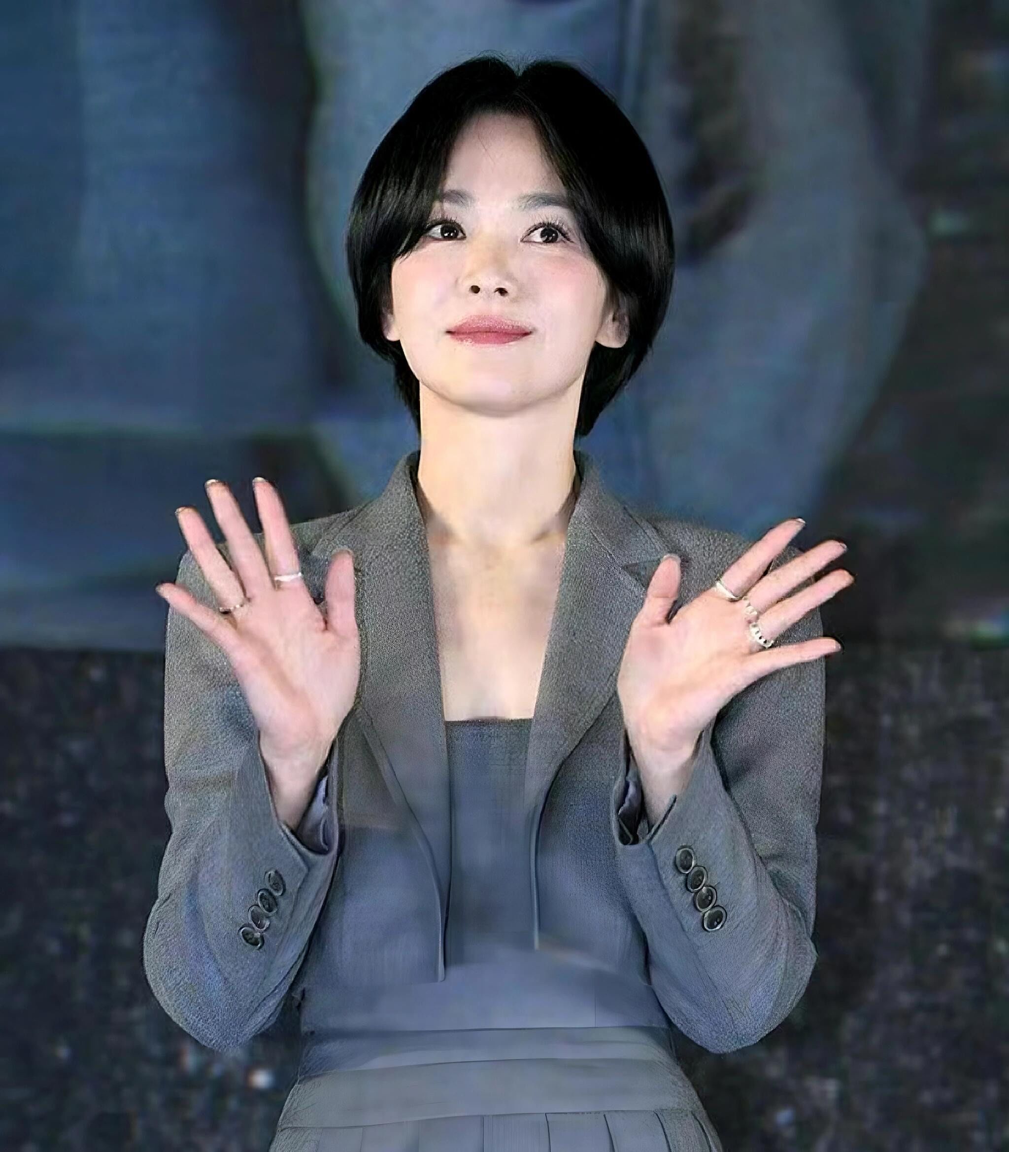 宋慧乔最新短发曝光