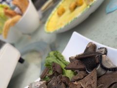 -墨脱石锅椰子鸡•香草鸭•东山羊(大东海店)