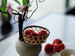 杨梅鳕鱼球-柳莺湖上·湖景餐厅·江南菜(西湖店)