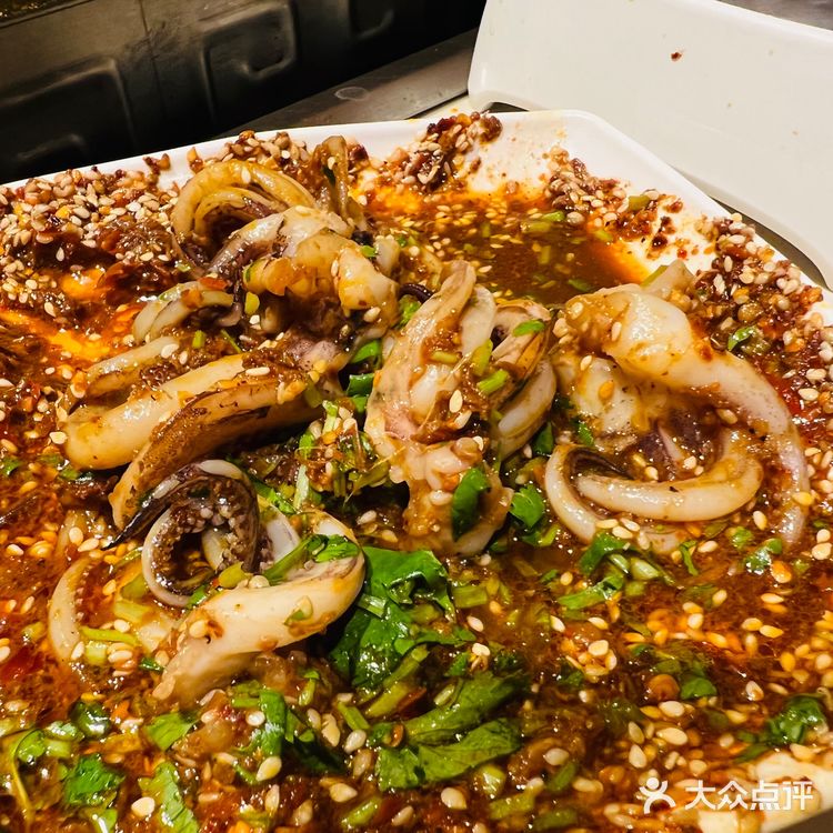 海底捞庆生太欢乐了，哈哈哈哈[加油]