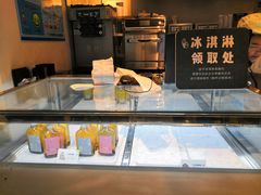 面包甜点陈列柜-喜茶(上海兴业太古汇店)