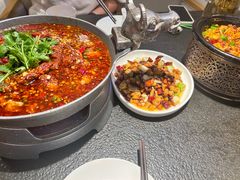 -万重锦·人文川菜馆(骡马市店)