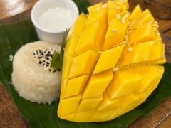 芒果糯米饭-Naughty Nuri’s Phuket