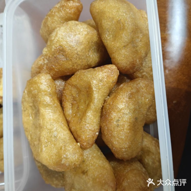 同事去顺德带了点小吃回来分享，真的很好吃