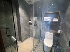 -丽辰酒店(深圳翻身地铁站店)