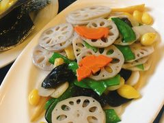 -河畔春天时尚餐厅