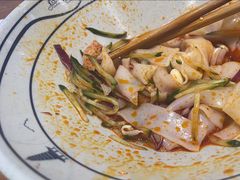 -陇上秦轩西安biangbiang面(朝龙汇店)