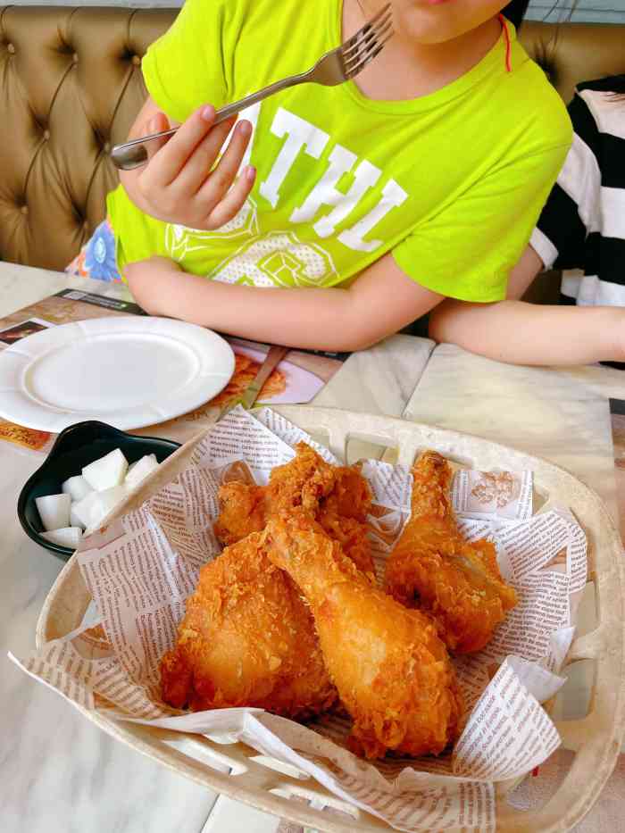 bbq比比客韩国炸鸡(银亭路店)-"其实感觉坐在外面吃炸鸡喝啤酒应该会