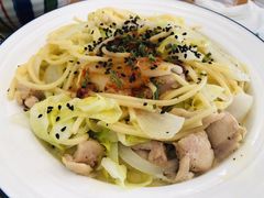 奶香鸡肉蔬菜意面-小岛餐厅