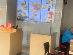-麦当劳(四平路店)