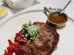 肉眼配意式芝麻菜-云厨·高空西餐厅(成都瑯珀·凯悦臻选酒店)