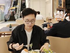 三文鱼牛油果沙拉-THE WOODS 简餐 (国贸商城店)