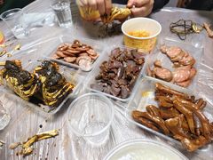 -蓝精灵饺子店