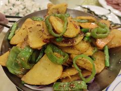 干锅土豆片-鹤乡东北菜(崮山路店)