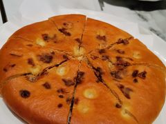 烤牛奶核桃巴达木馕-丝路有约·西域美食