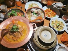 -吃饭皇帝大土家民族菜(荟聚店)