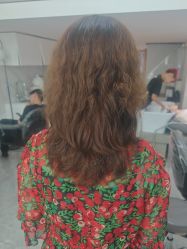 -米娜造型蛋白烫发