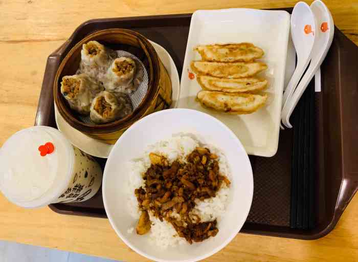 台北豆浆卤肉饭图片